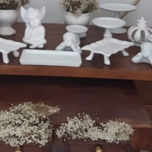 Suporte de Doce, Anjos e Vasos Brancos