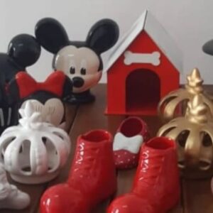 Mickey, Bota vermelha, Chapéu preto