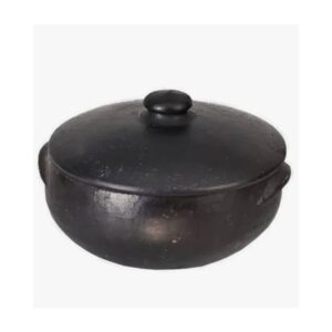 Panelas de barro preto comida de boteco